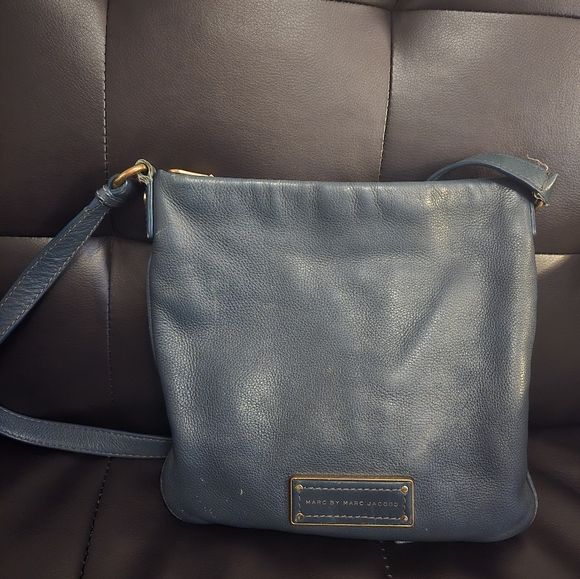 Marc by Marc Jacobs Navy Leather Crossbody Bag - Picture 1 of 9